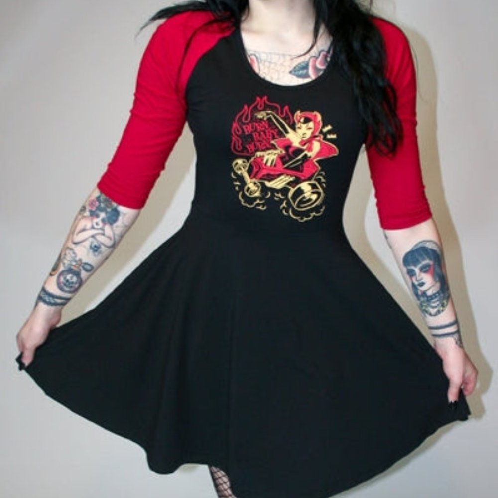 SOURPUSS BURN BABY BURN RAGLAN DRESS size M